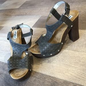 Not Rated Heels